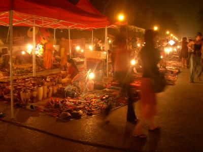 Hmong-Markt in Luang Prabang (Kunsthandwerk und Textilien)
